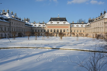 Fototapeta na wymiar Neues Palais im Park Pillnitz