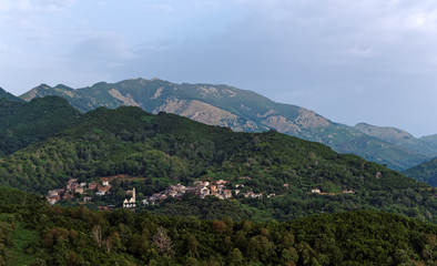 Fototapeta na wymiar Village de haute Corse en Castagniccia 