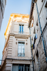 Fototapeta na wymiar Dans les rues d'Avignon