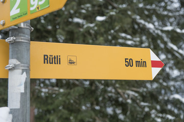 Wanderwegwegweiser zum Rütli auf Seelisberg, Uri, Schweiz