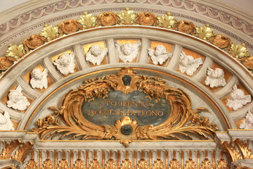 Fototapeta na wymiar Ornementation murale. Eglise Saint-Bruno-les-Chartreux. Lyon. / Wall ornamentation. St. Bruno les Chartreux's church. Lyon.