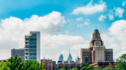 Obraz premium Philadelphia, USA view on city line and Delaware river 