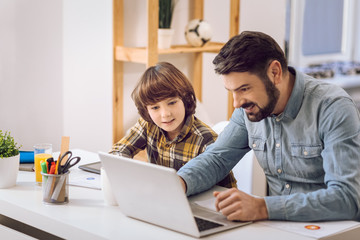 Obraz premium Father and son spending time together