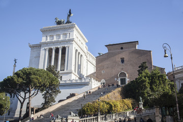 Roma, particolare dell'Altare della Patria e della scalinata Arcoeli visto dalla strada