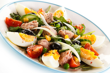 Tuna and vegetable salad 