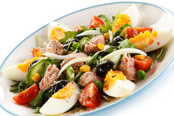 Tuna and vegetable salad 