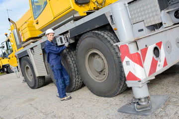 Fototapeta na wymiar preparing a truck crane