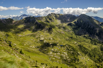 Fototapeta na wymiar alps view during summer, scenic landscape of italian alps during summer