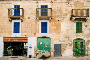 Fototapeta na wymiar Traditional Maltese architecture