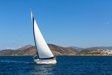 Obraz na płótnie Canvas Sailing yachts boat.