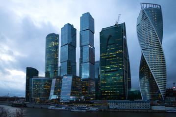 Obraz na płótnie Canvas Modern high-rise complex 