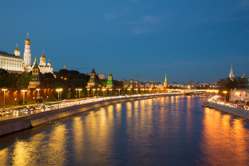 Fototapeta na wymiar Moskva River and Kremlevskaya Embankment late September evening