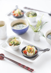 朝食に食べるおろし大根のからみ餅とお味噌汁