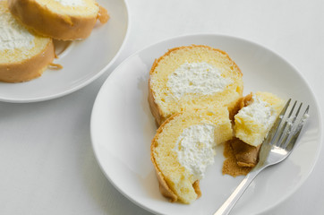 Vanilla Cake Roll for Breaking Time.