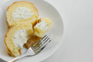 Vanilla Cake Roll for Breaking Time.
