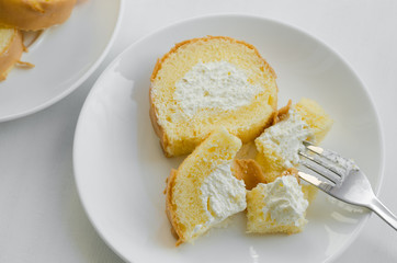Vanilla Cake Roll for Breaking Time.