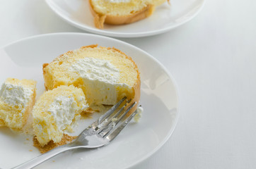 Vanilla Cake Roll for Breaking Time.