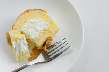 Vanilla Cake Roll for Breaking Time.