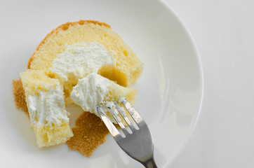 Vanilla Cake Roll for Breaking Time.