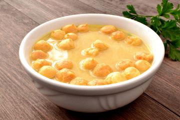 zupa cebulowa z grzankami