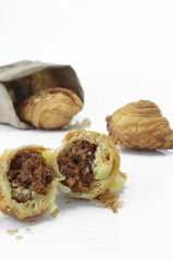 Puff pastry, spices and curry chicken