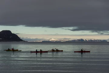 Deurstickers Arctisch kajakken in Svalbard, Spitsbergen © Alexey Seafarer