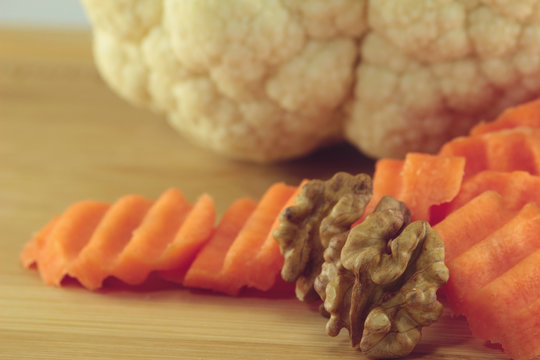 Carrot, walnut and cauliflower mixture