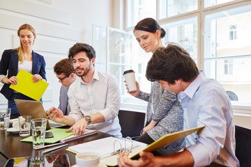 Start-Up Team bei der Strategie Planung