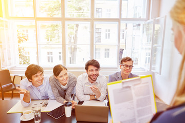 Start-Up Geschäftsleute bei Business Meeting