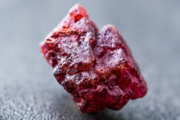 Uncut and rough natural red spinel crystal. - 133382151