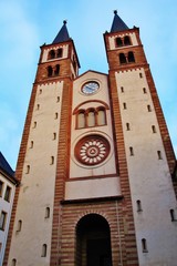 Fototapeta na wymiar Würzburg, Kiliansdom, Westfassade