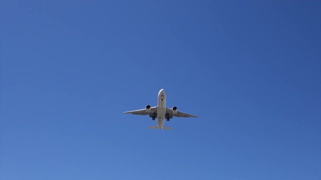 roissy avion de ligne