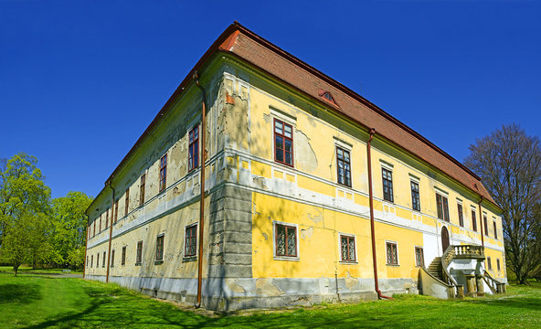 Chotebor, Early Baroque Italian type chateau with an English park in the protected Doubravka river valley.