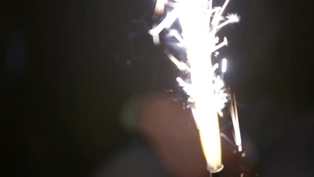 Scintille feste con sfondo nero