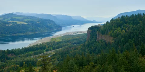 Zelfklevend Fotobehang Columbia River Gorge panoramic view from Portland Women's Forum viewpoint on a rainy autumn day. © thecolorpixels