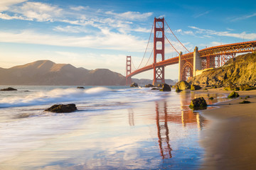 Golden Gate Bridge bij zonsondergang, San Francisco, Californië, VS