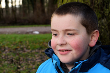 portrait enfant parc hiver