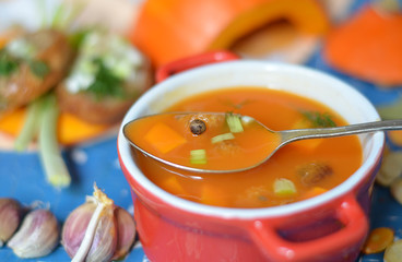 Вегетарианский овощной суп.