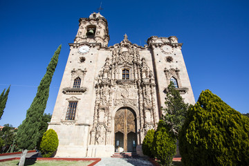 Fototapeta na wymiar Facade of the Templo San Cayetano church in Guanajuato in Mexico (North America)