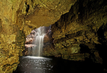 Naklejka na ściany i meble Smoo cave, Scotland