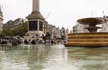Iconic Trafalgar square and fountains, London, United Kingdom - obrazy, fototapety, plakaty