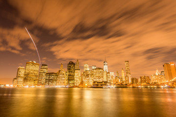Fototapeta premium View of lower Manhattan from Brooklyn