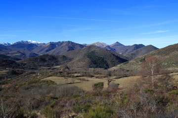 Obraz premium Montagnes du Donezan dans les Pyrénées