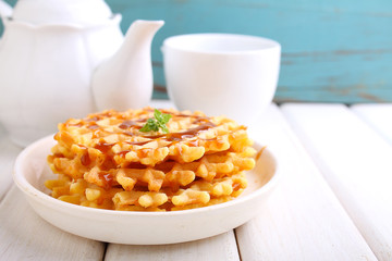 Weekend breakfast: waffles with caramel sauce