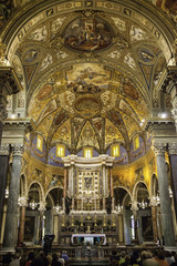 Fototapeta na wymiar Interieur du sanctuaire de Notre-Dame du Rosaire, Pompéi, Campanie, Italie 