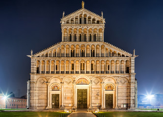 Fototapeta na wymiar Pisa Cathedral By Night