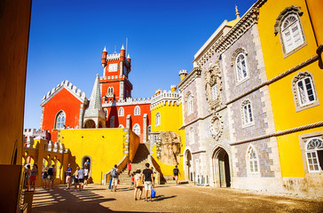 Vue d'une cours du Palais national de Pena,ville de Sintra, Région de Lisbonne, Portugal