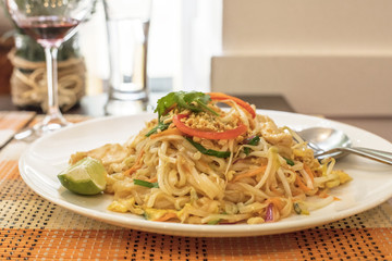 Pad Thai Kai, Thailandese noodle dish