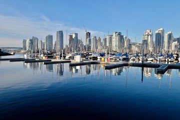 Fototapeta na wymiar Harbor marina in downtown Vancouver. False Creek from Granville Island. Yaletown. Vancouver. British Columbica. Canada.
