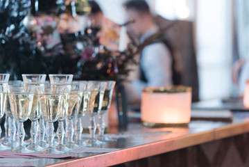 champagne glasses